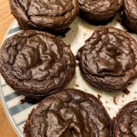 paleo cinnamon chocolate muffins