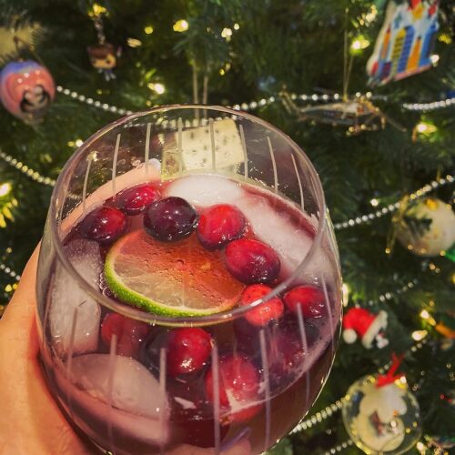 The “Merry Mistletoe” - Holiday cocktail (and mocktail) made simple